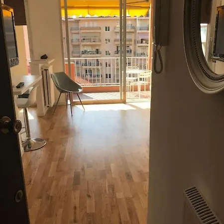 Apartmán La Lumiere Du Matin Dans Le Nid Blanc Menton
