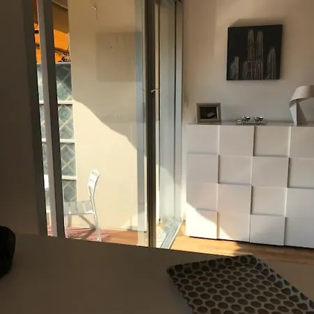 Apartament La Lumiere Du Matin Dans Le Nid Blanc Mentona